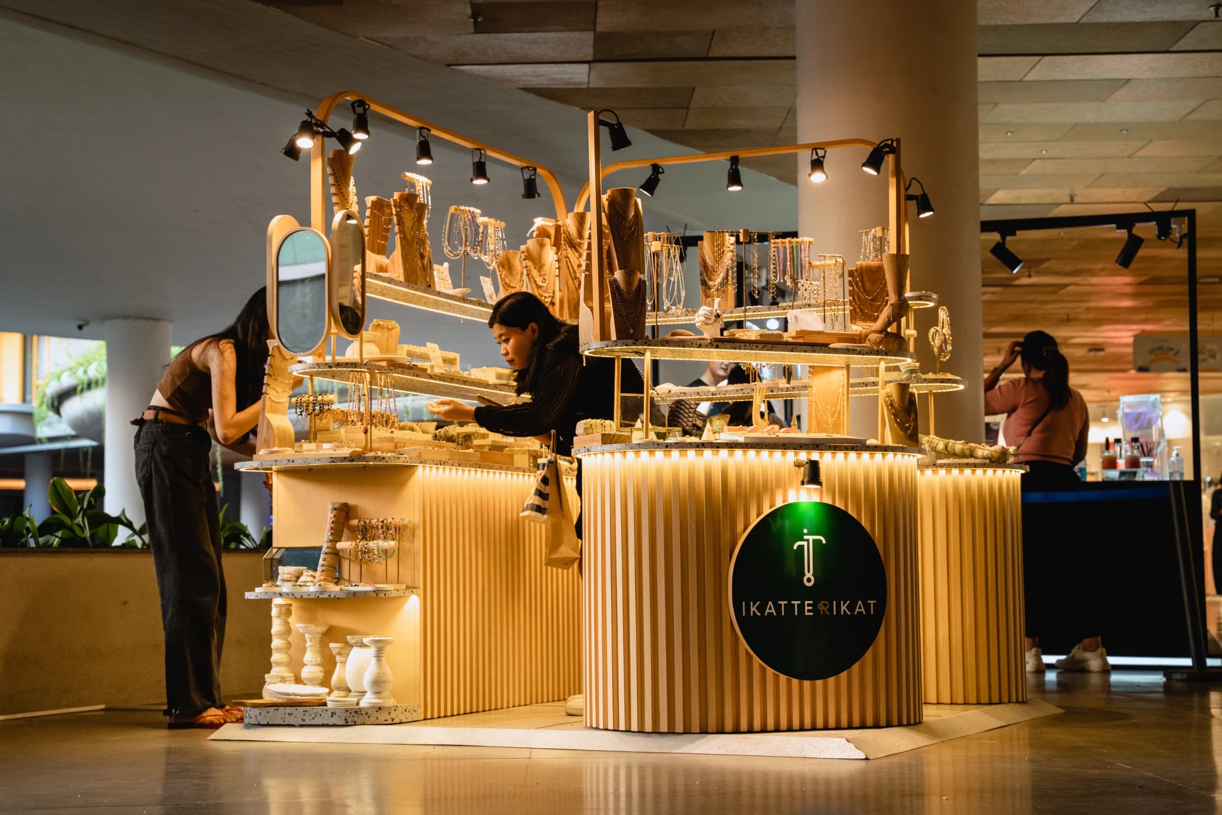 IKAT TERIKAT — A Warm and Contemporary Jewellery Kiosk