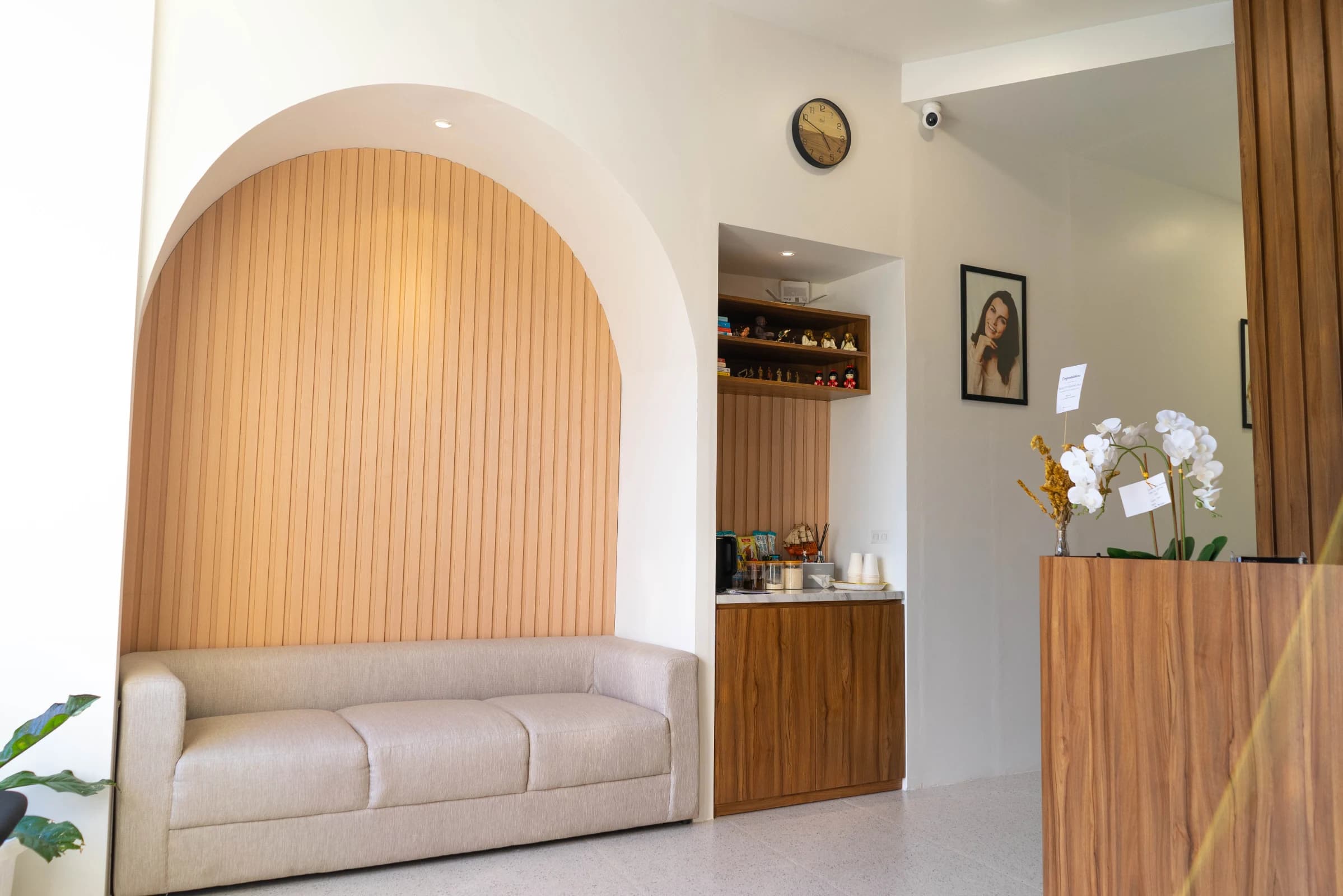 Fidelity Dental Clinic — A Calm and Contemporary Healthcare Interior